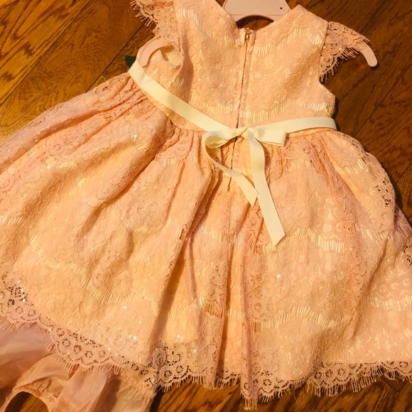 Peach color lace dress in a size 24m - Picture 3 of 3